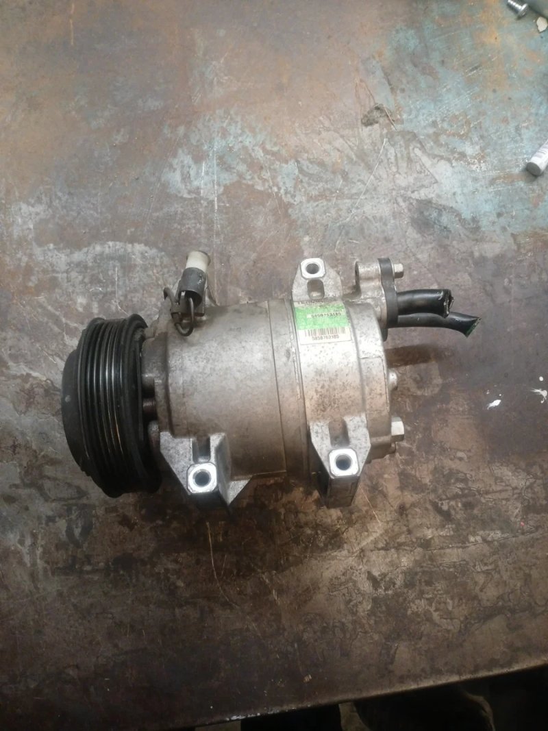 Compresor Aire Acondicionado VOLVO S80 S60 V40 | Ref. 8708591 - Imagen 3