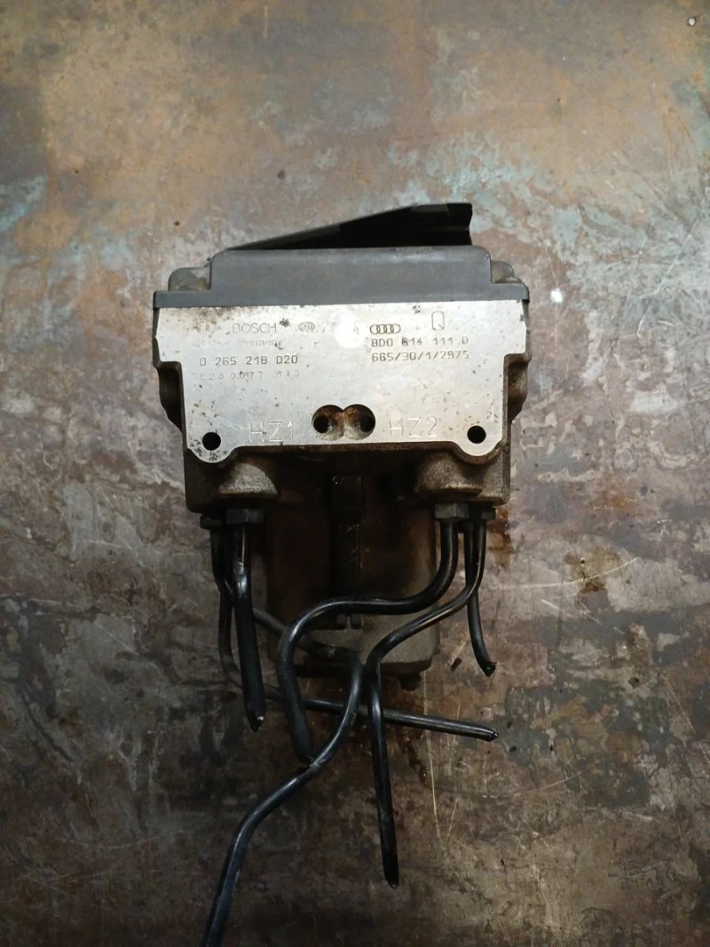 Módulo ABS Audi A8 Bosch 0 265 218 020 | Ref. 8D06141110