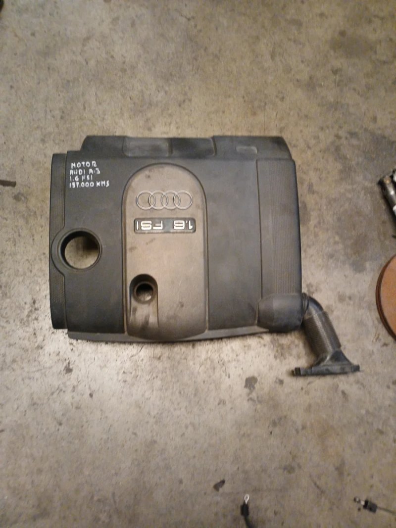 Tapa filtro motor Audi A3 1.6 FSI