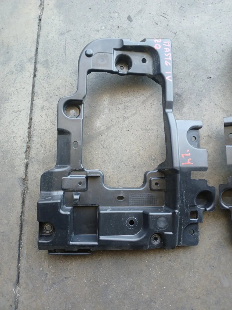 Sujeción Parachoques Trasero Renault Master IV - Imagen 2