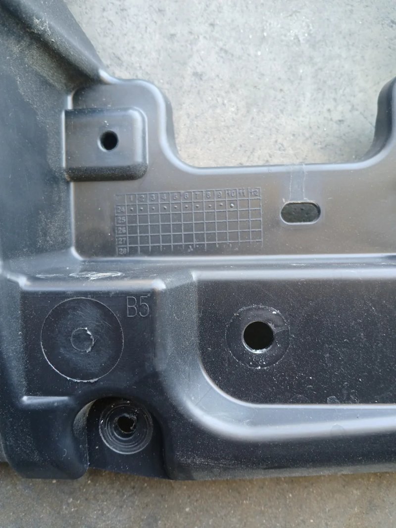 Sujeción Parachoques Trasero Renault Master IV - Imagen 4