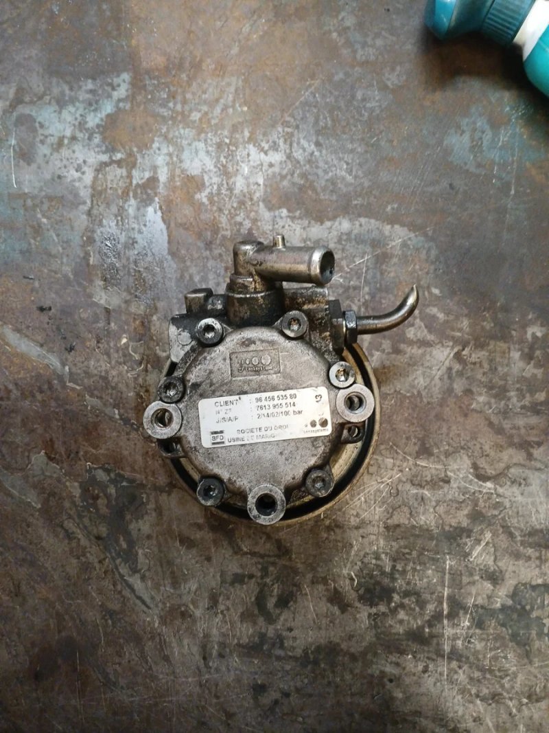 Bomba Dirección Jumper Combi RHV