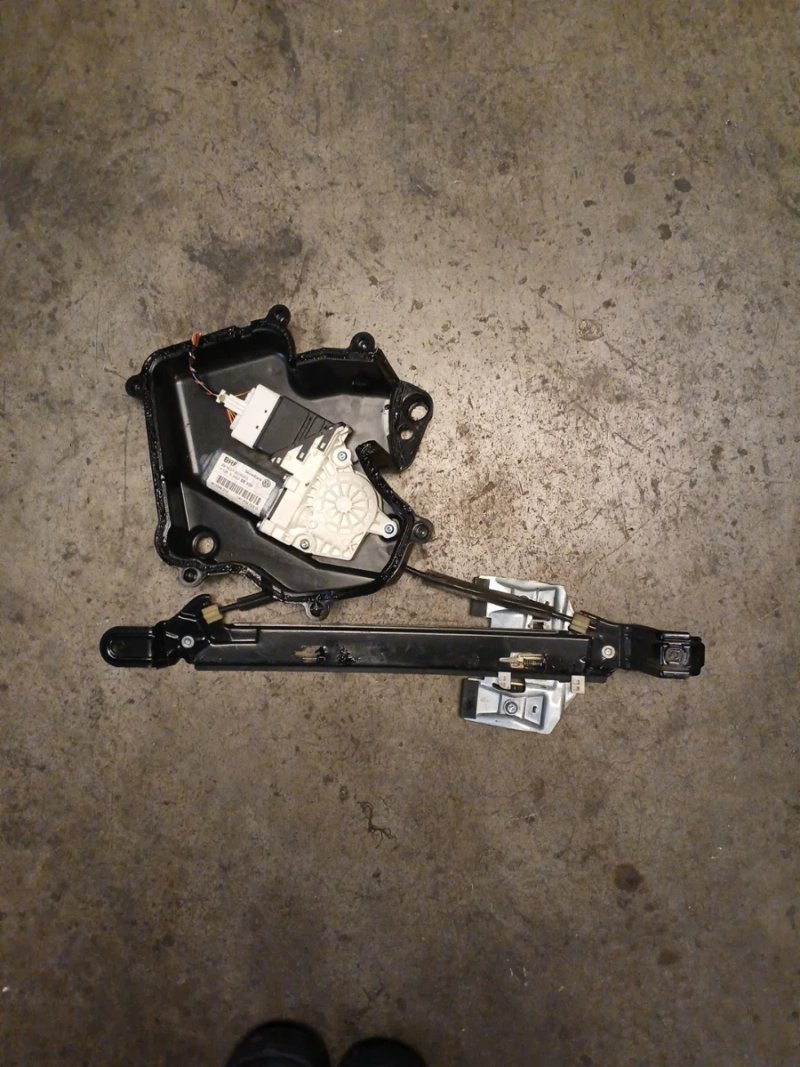 Motor Elevalunas Trasero Izquierdo Seat Leon TDI | Ref. 983599202
