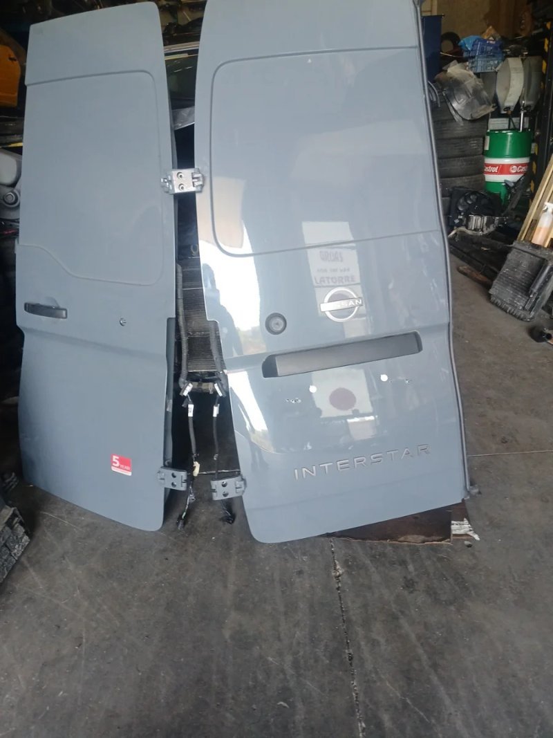Puertas Traseras Nissan Interstar 2024 - Imagen 3