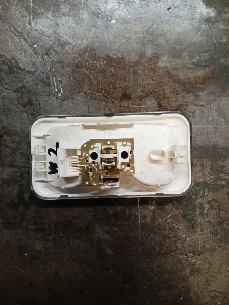 Luz interior Renault Master 3 | Ref. 264306877R - Imagen 2