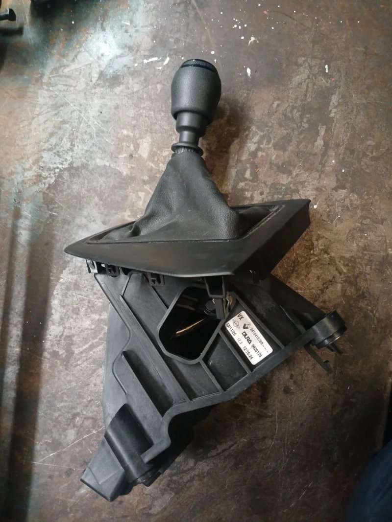 Palanca de cambios Renault Kangoo 2025 | Ref. 341041078R