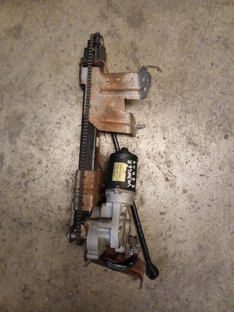 Porton Voyager Motor cierre centralizador 2.8 CRD | Ref. 04894596AA - Imagen 2