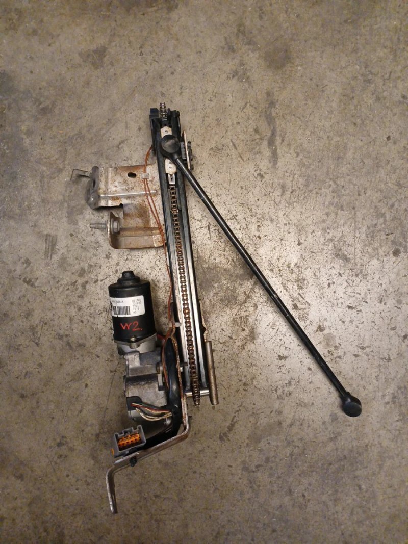 Porton Voyager Motor cierre centralizador 2.8 CRD | Ref. 04894596AA - Imagen 3