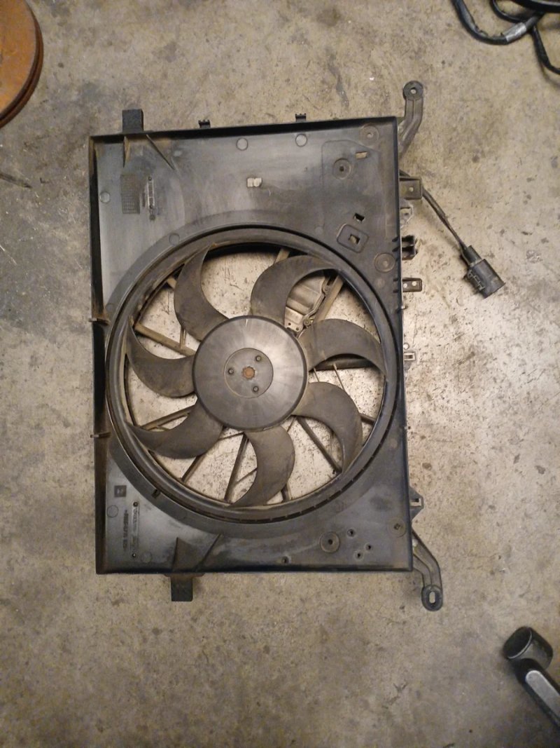 Electroventilador Volvo Berlina | Ref. 30645148 - Imagen 2