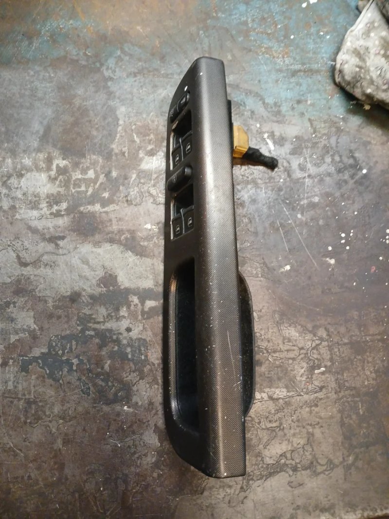 Interruptor Elevalunas VW Golf IV - Imagen 2
