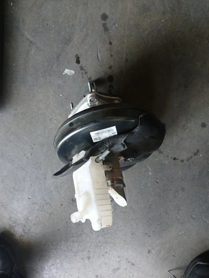 Servofreno con bomba de freno Renault Kangoo 2025 | Ref. 472105487