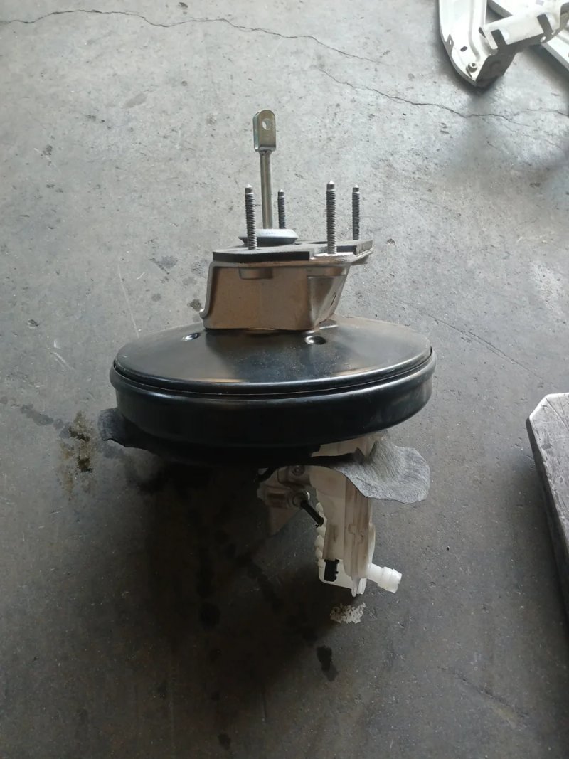 Servofreno con bomba de freno Renault Kangoo 2025 | Ref. 472105487 - Imagen 4