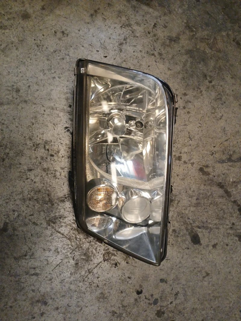 Faro derecho VW Bora Berlina | Ref. 96364500