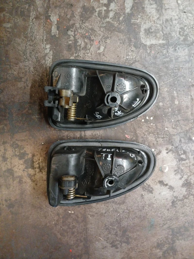 Manetas Interiores Renault Trafic (2uds) | Ref. 8200028994 - Imagen 2