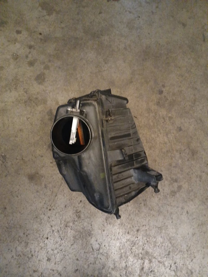 Filtro Aire Nissan Qashqai '09 2.0DCI | Ref. 1022318S01 - Imagen 2