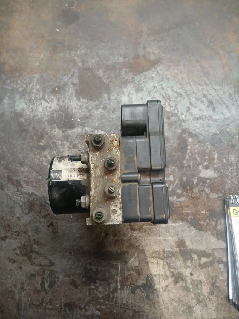 Centralita ABS Seat Altea 1.6 2006 - Imagen 2