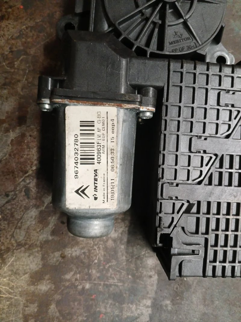 Elevalunas Citroen C4 Picasso 2011 | Ref. 9674032780 - Imagen 3