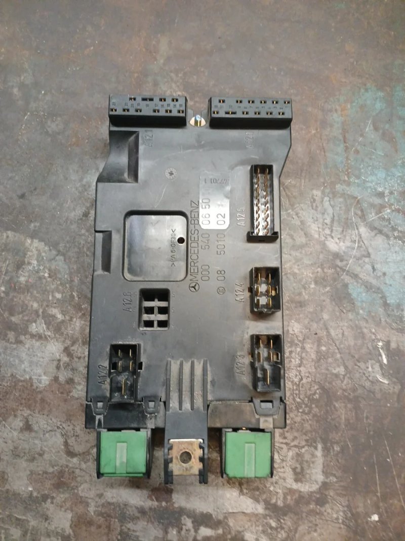 Caja fusibles Mercedes Vito 110 2.2 (2002) | Ref. 0005400650 - Imagen 2