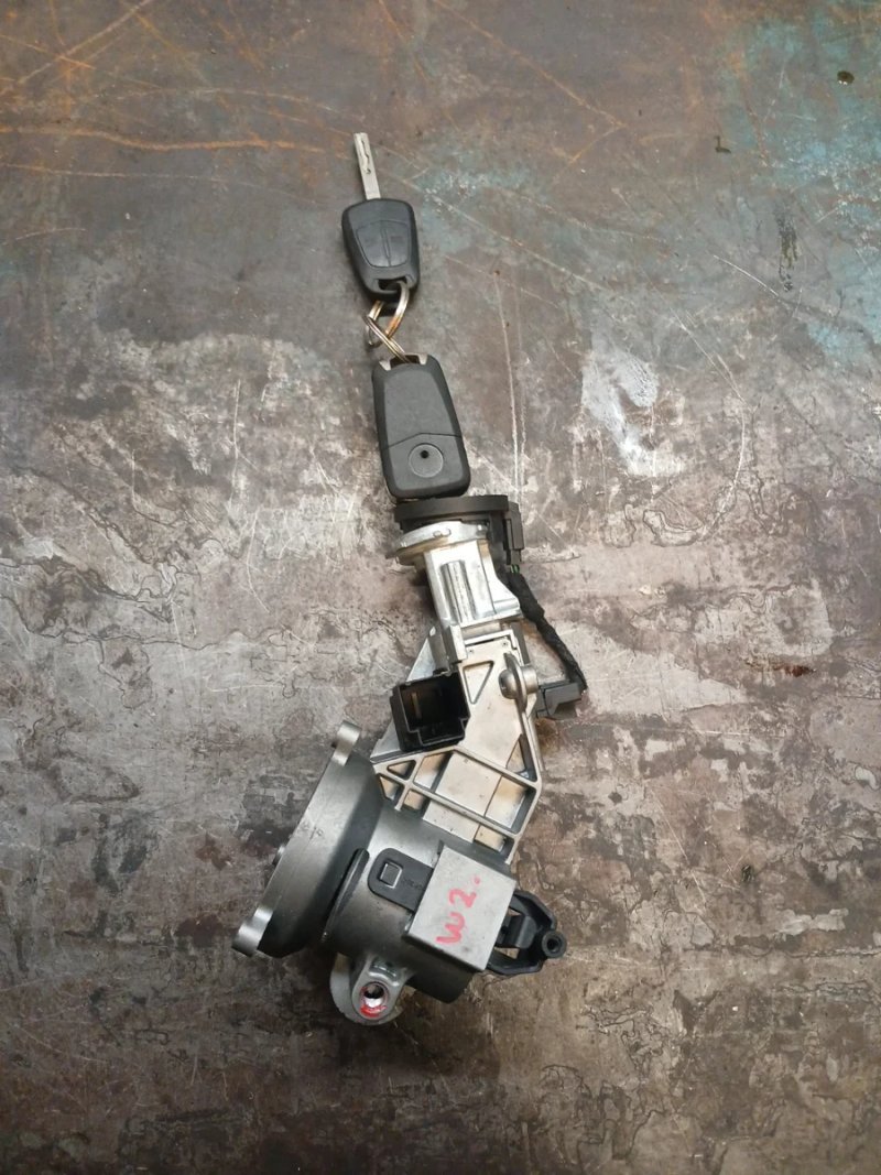 Bombín Arranque C/Llave Opel Corsa D