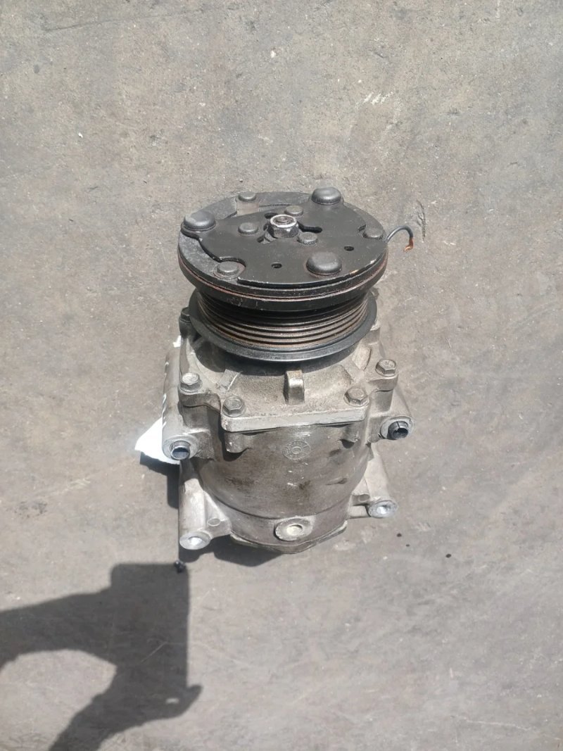 Compresor A/A Ford Fiesta 2005 - Imagen 3