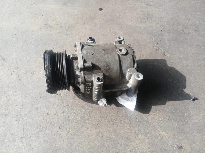 Compresor A/A Ford Fiesta 2005 - Imagen 4