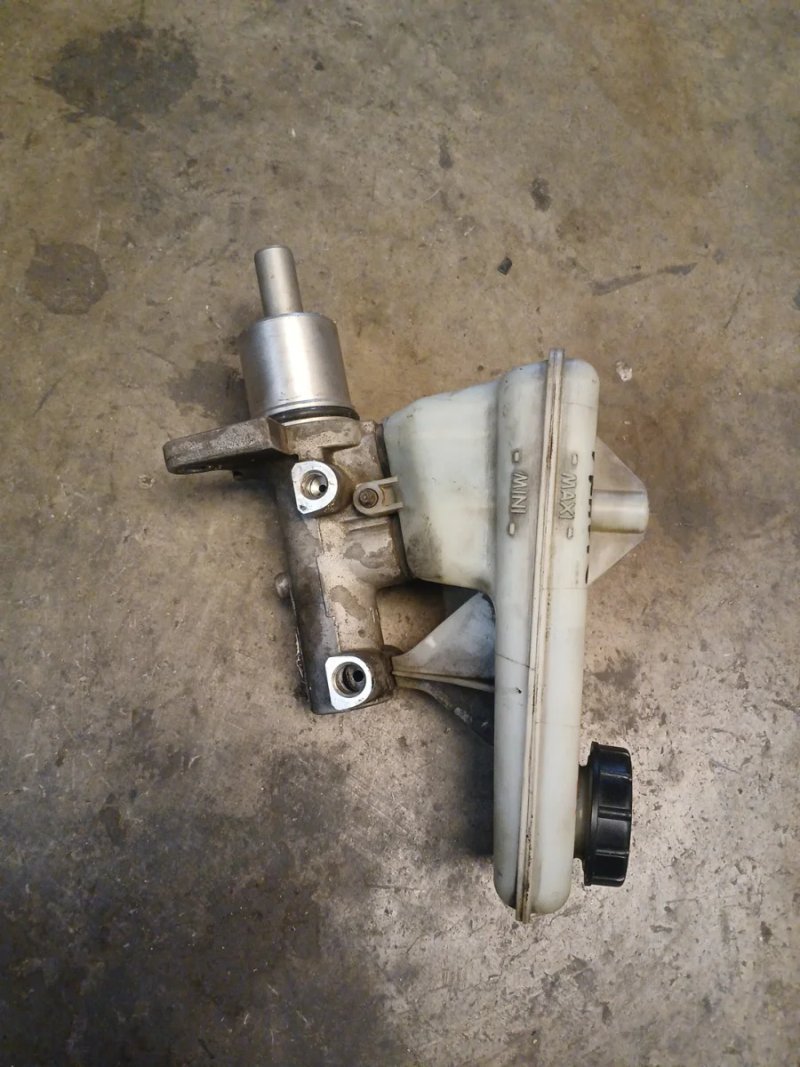 Bomba de freno Renault Trafic 2004 | Ref. 32067008 - Imagen 3