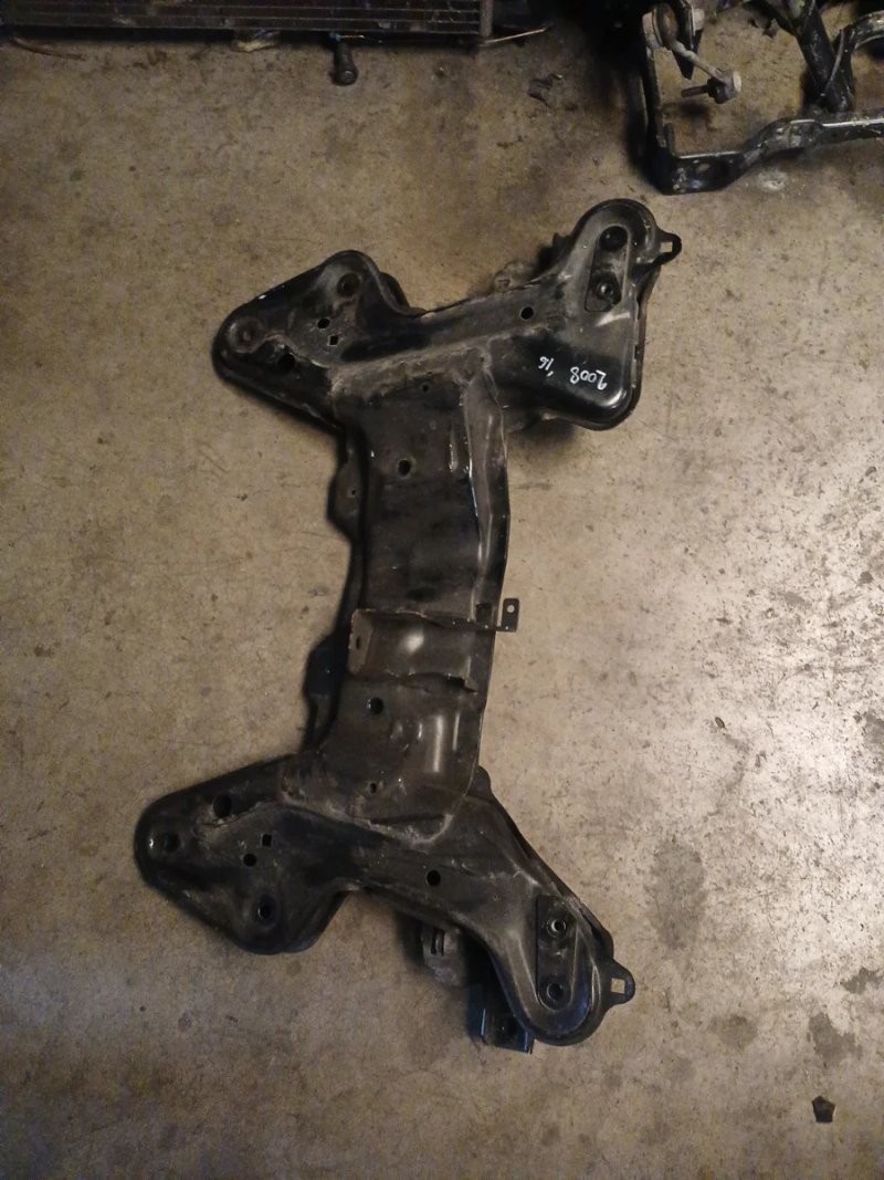 Puente delantero Peugeot 208 2016