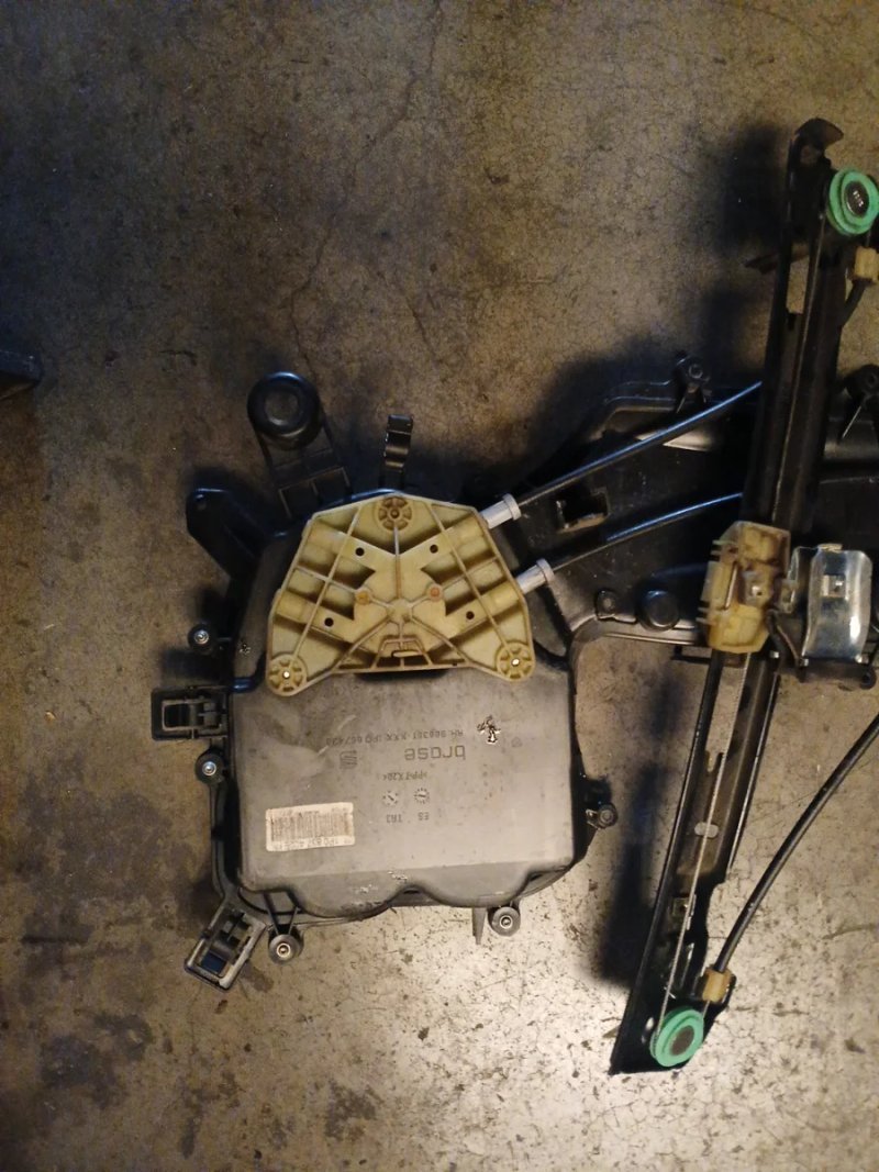 Motor Elevalunas Delantero Derecho Seat Altea | Ref. 1T0959702G - Imagen 4