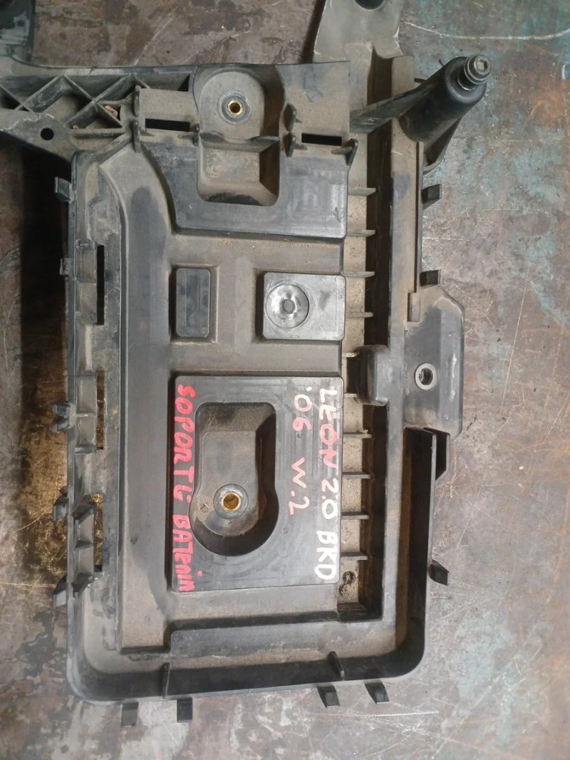 Soporte Bateria Seat Leon 2.0 BKD | Ref. 1k091533 - Imagen 3