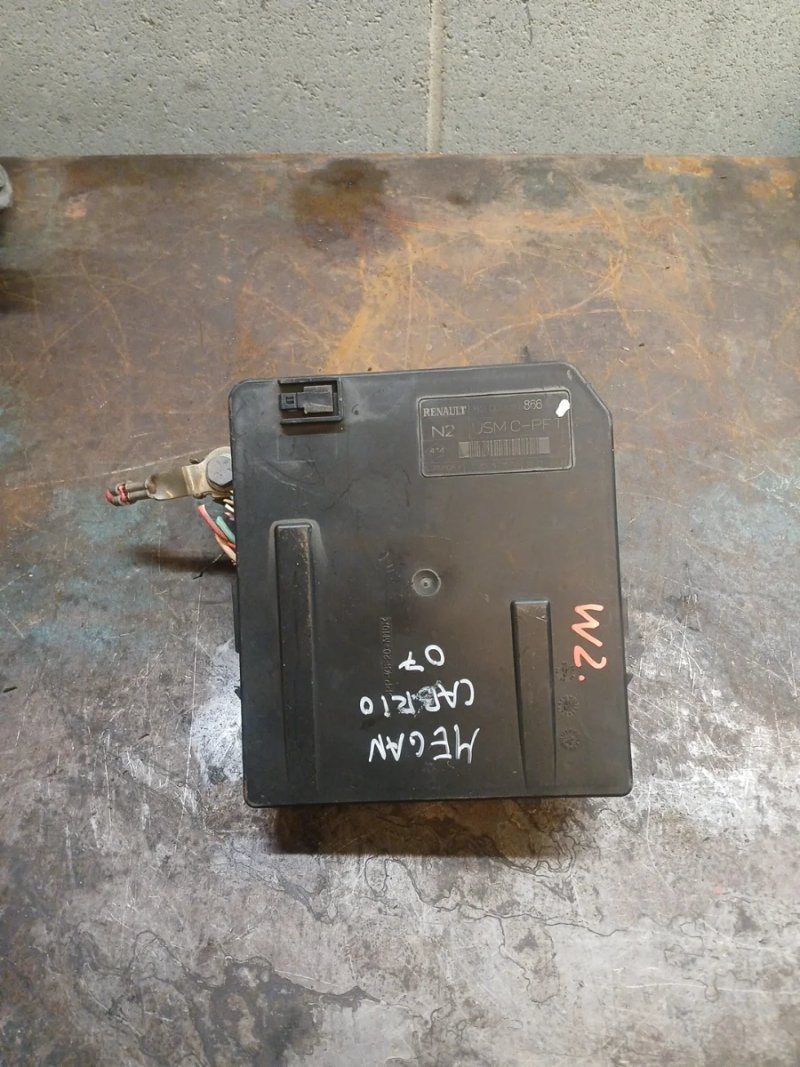 Caja Fusibles Renault Megane II Cabrio | Ref. 8200481866 - Imagen 2