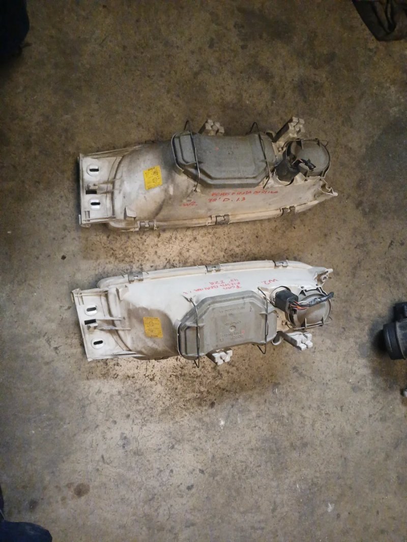Faros Ford Fiesta Berlina 1998 | Ref. 1305219059