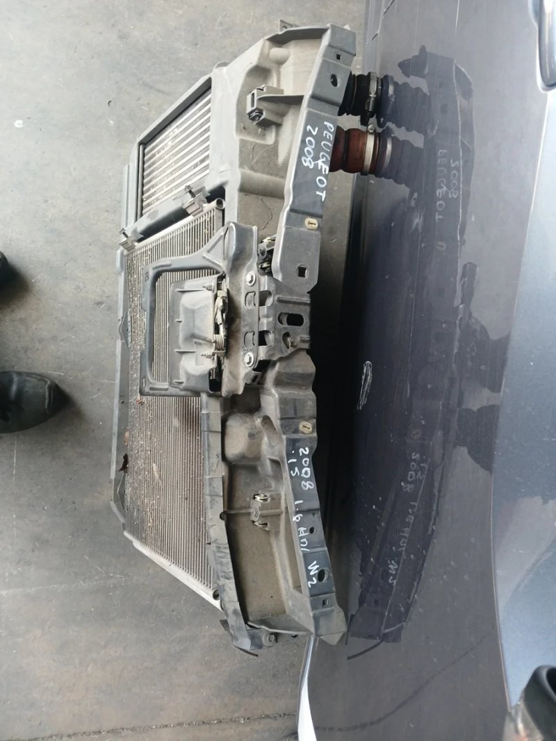 Soporte Radiadores Peugeot 2008 Completo | Ref. 9823718480 - Imagen 2