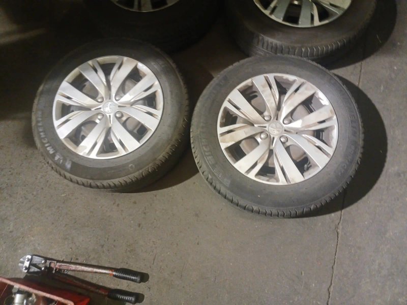Llantas Peugeot 185/65 R 15 88T con Neumático - Imagen 2