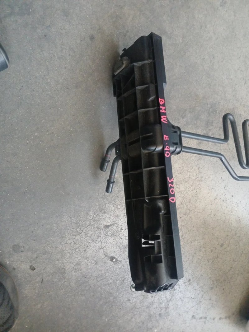 Soporte Radiador BMW E90 320D - Imagen 3