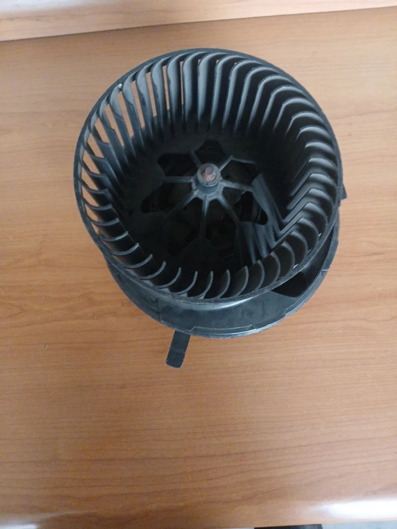 Motor Calefacción Golf V | Ref. 1K1820015D - Imagen 4