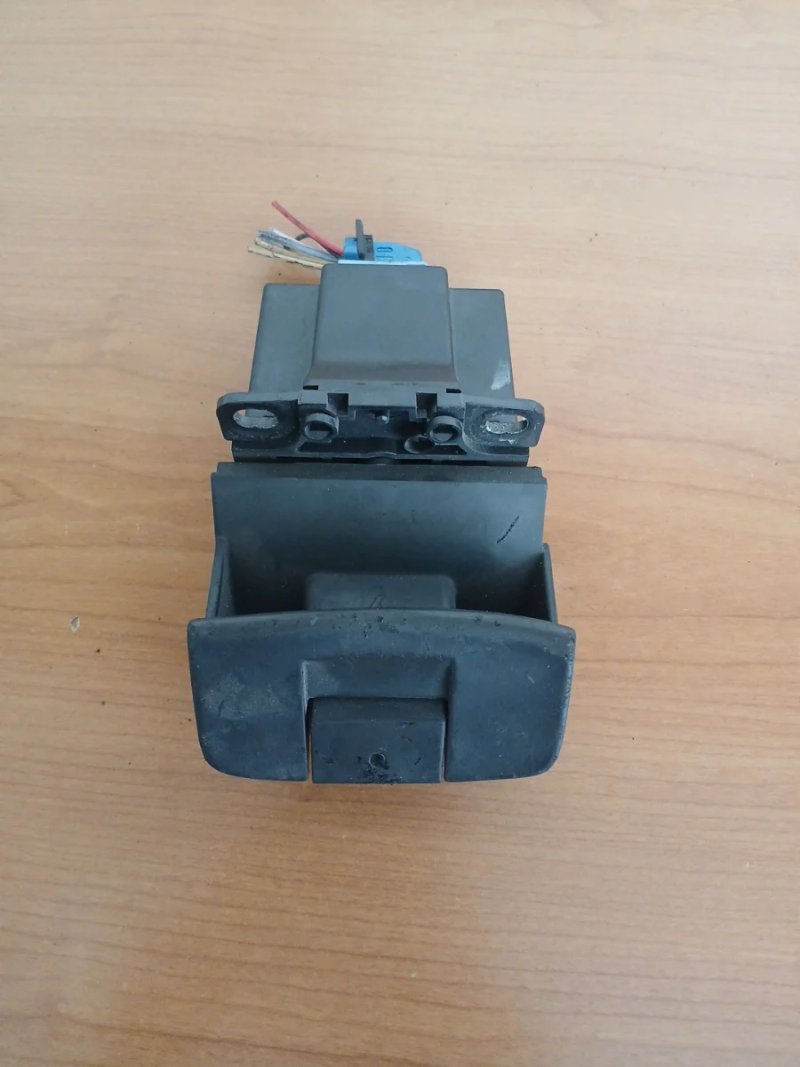 Mando Freno Eléctrico Renault Space IV | Ref. 8200048590