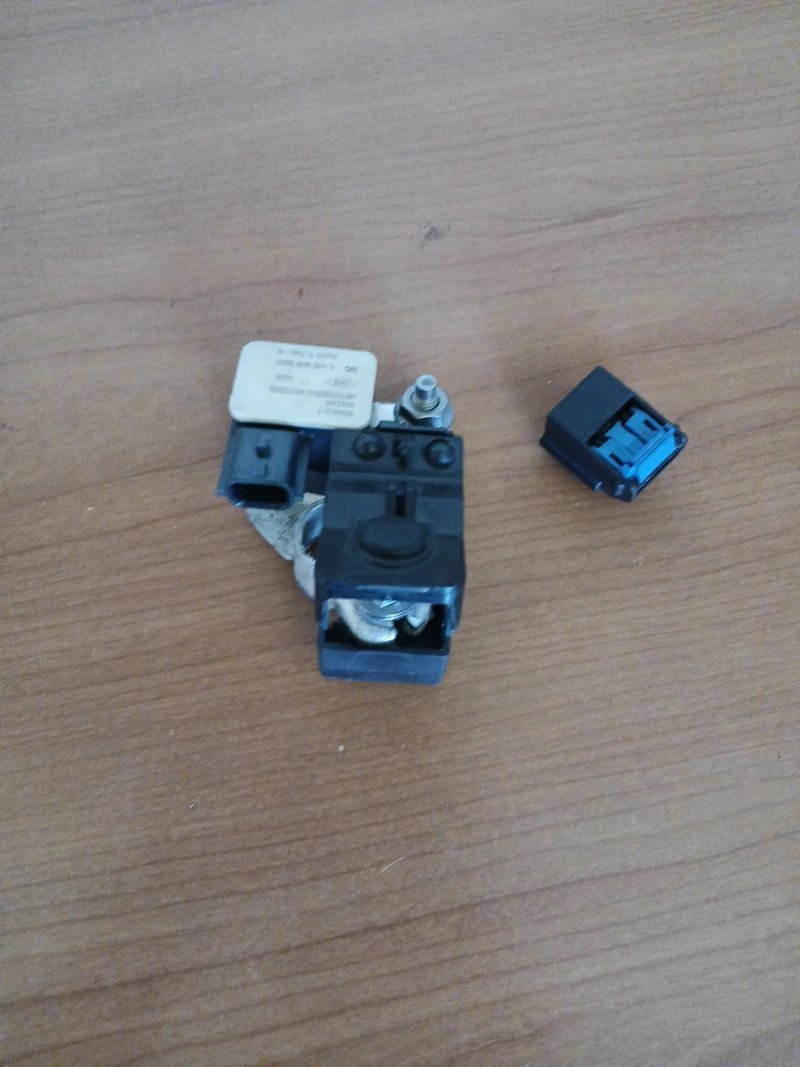 Sensor Batería Módulo Renault Nissan mitsubishi | Ref. 250825784R - Imagen 3