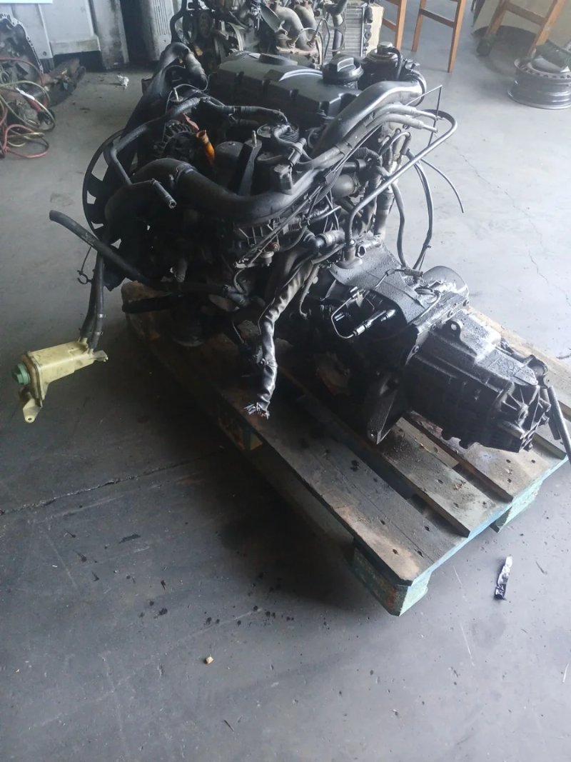 Motor VW 1.9 TDI AJM Passat - Imagen 3