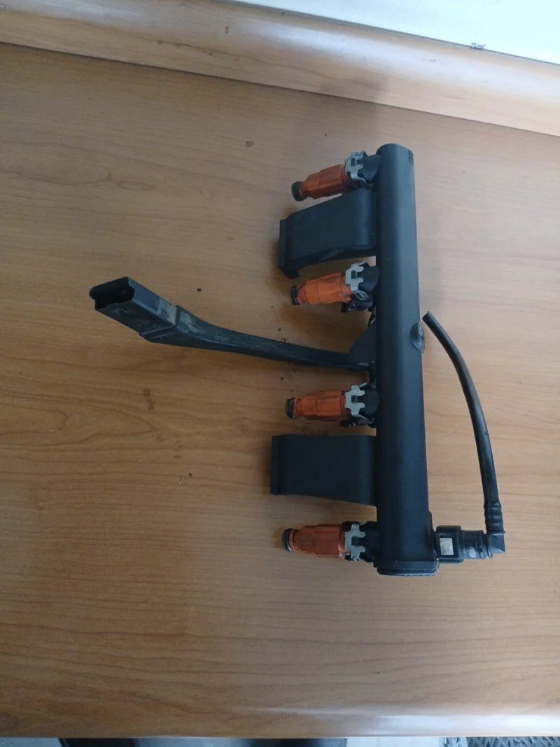 Rampa y Inyectores Peugeot 1.6 16v NFU | Ref. 9636520780 - Imagen 2
