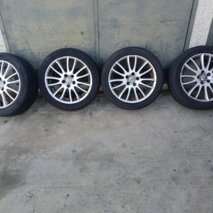 Llantas Volvo 17 205/50 ZR 93W