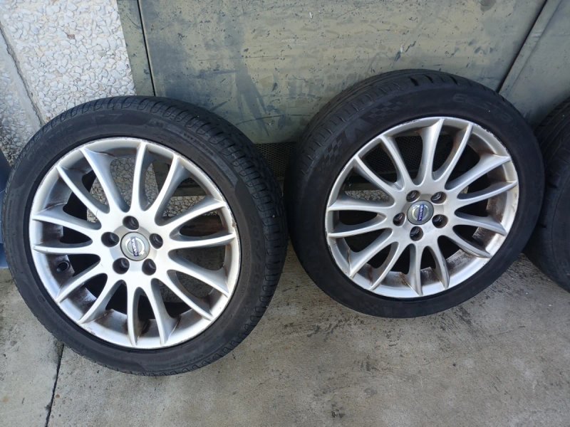 Llantas Volvo 17 205/50 ZR 93W - Imagen 2