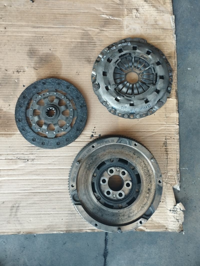 Bimasa y embrague completo BMW 316 gasolina 2002
