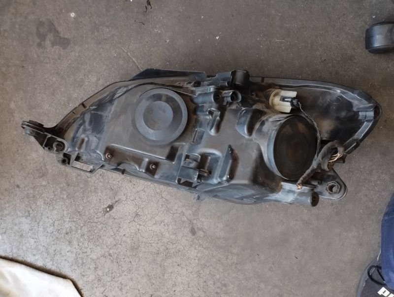 Faro delantero derecho Skoda Fabia 09 - Imagen 4