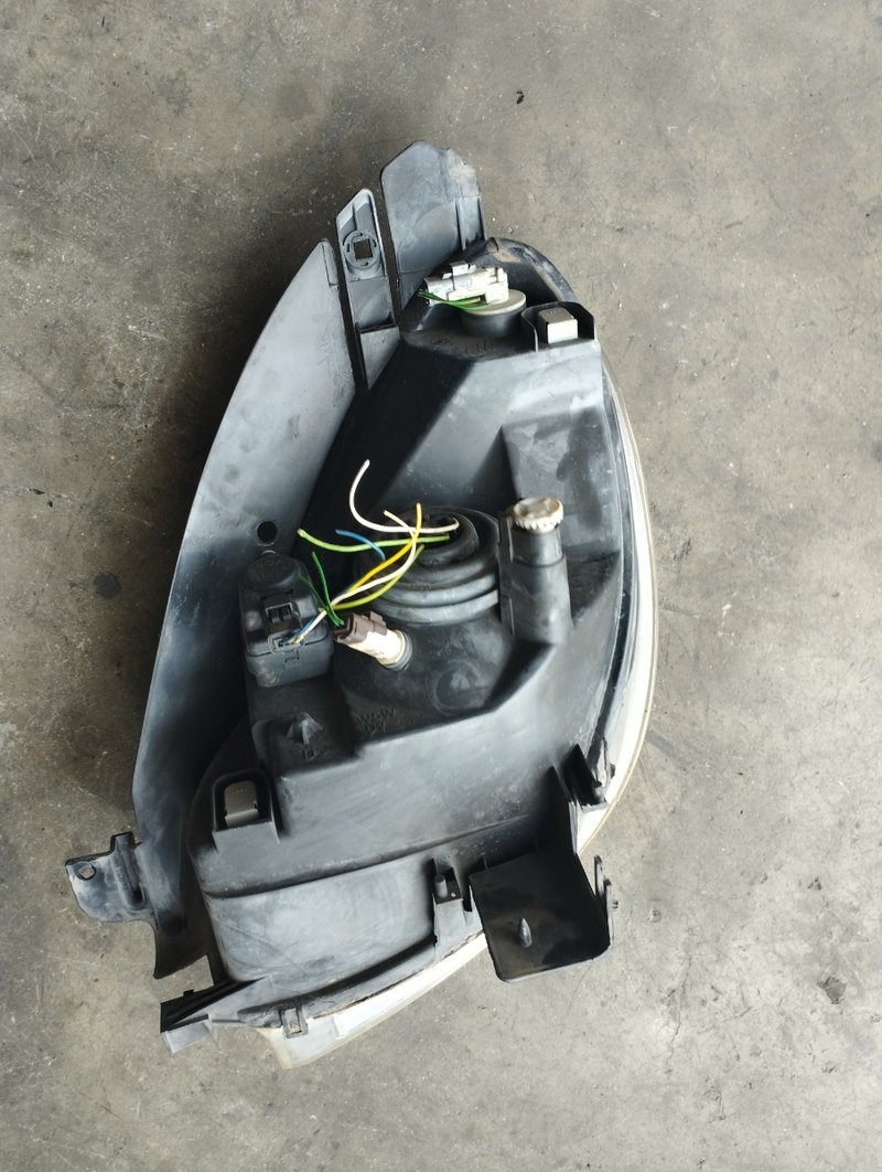 Piloto delantero derecho Citroen Picasso 2003 | Ref. 89310185 - Imagen 2