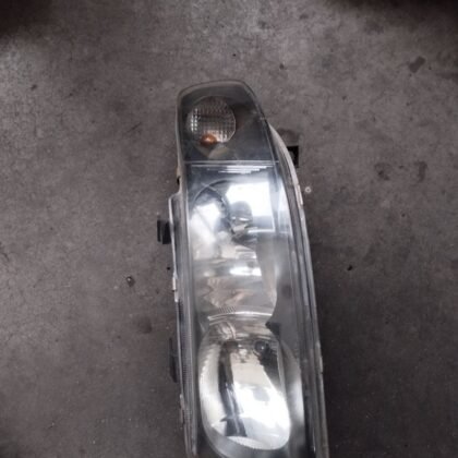 Faro delantero izquierdo Seat Toledo 00