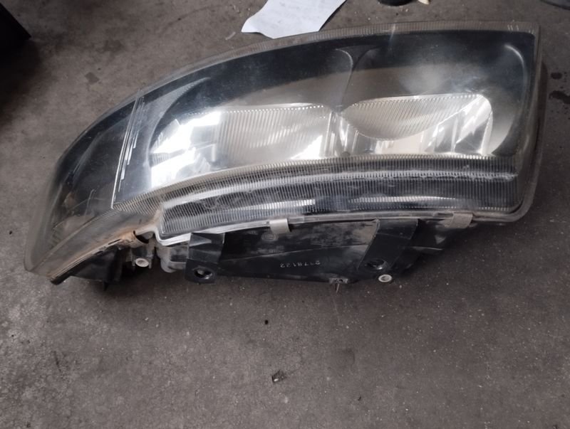 Faro delantero izquierdo Seat Toledo 00 - Imagen 2