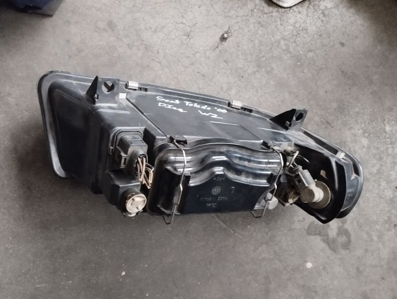 Faro delantero izquierdo Seat Toledo 00 - Imagen 4