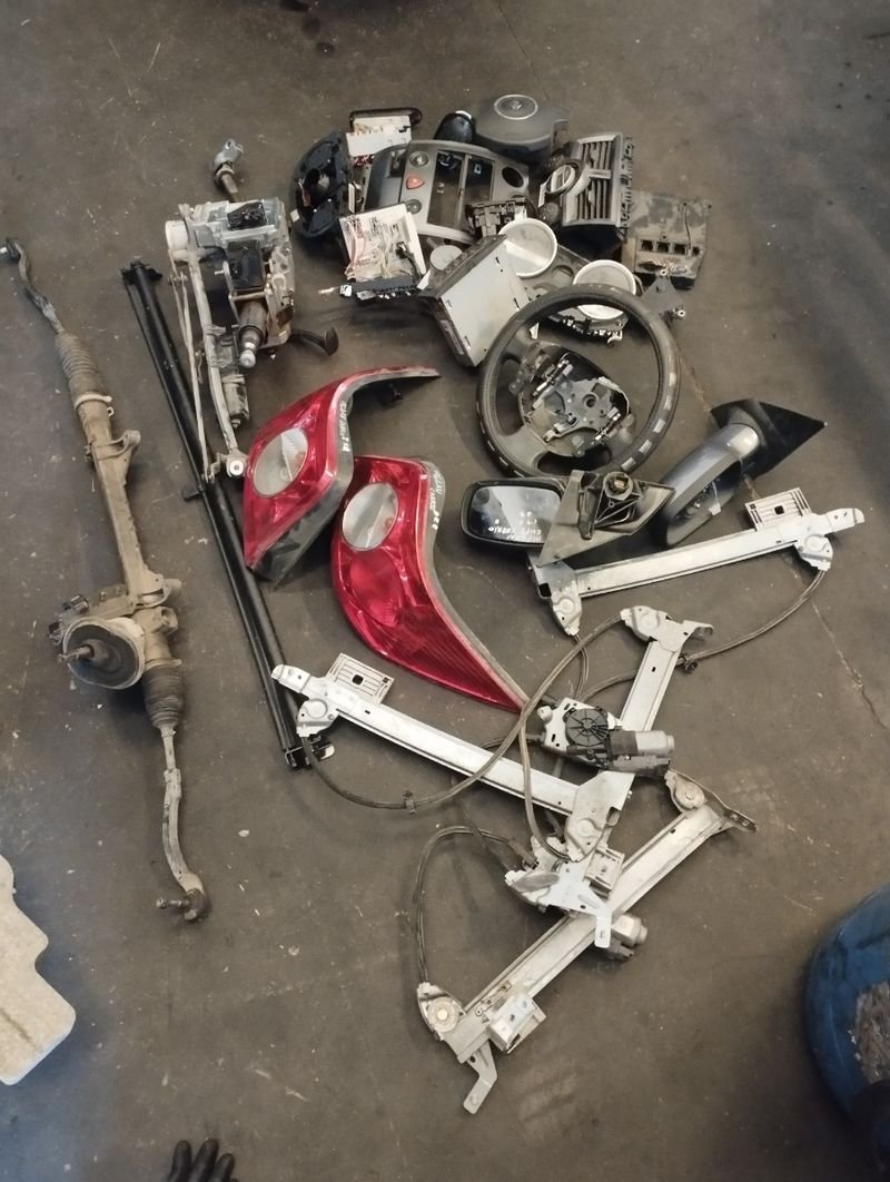 Despiece Renault Megan cabrio 2007 - Imagen 3