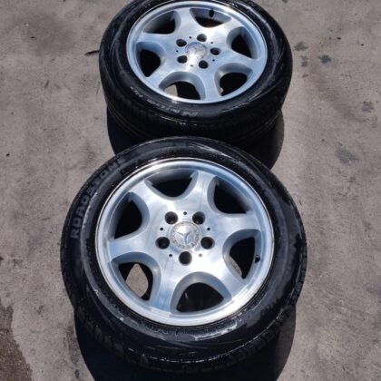 neumático con llanta mercedes SLK