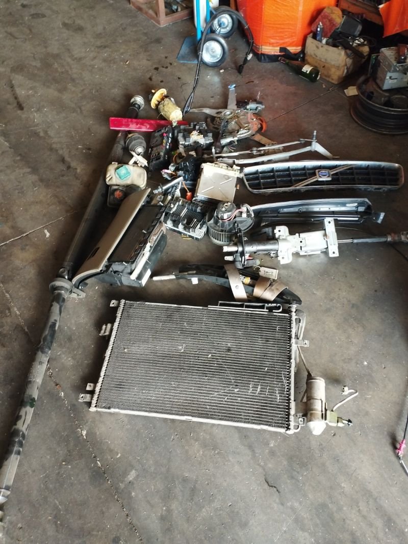Despiece Volvo XC90 año 2004